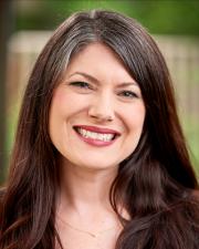 Photo of Christina Holt.